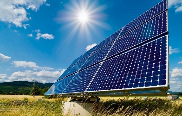 المغرب يكشف عن منافسة لبناء محطة ضخمة للطاقة الشمسية