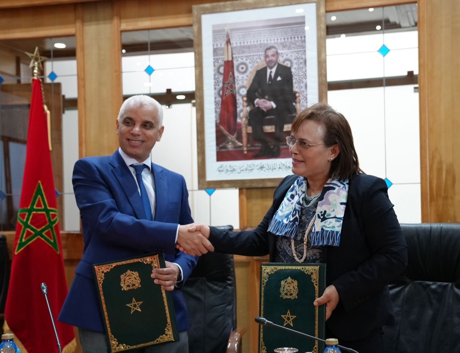 ٱيت الطالب وحيار يوقعان اتفاقية شراكة لتعزيز الالتقائية والتكامل بين البرامج القطاعية في المجالين الصحي والاجتماعي