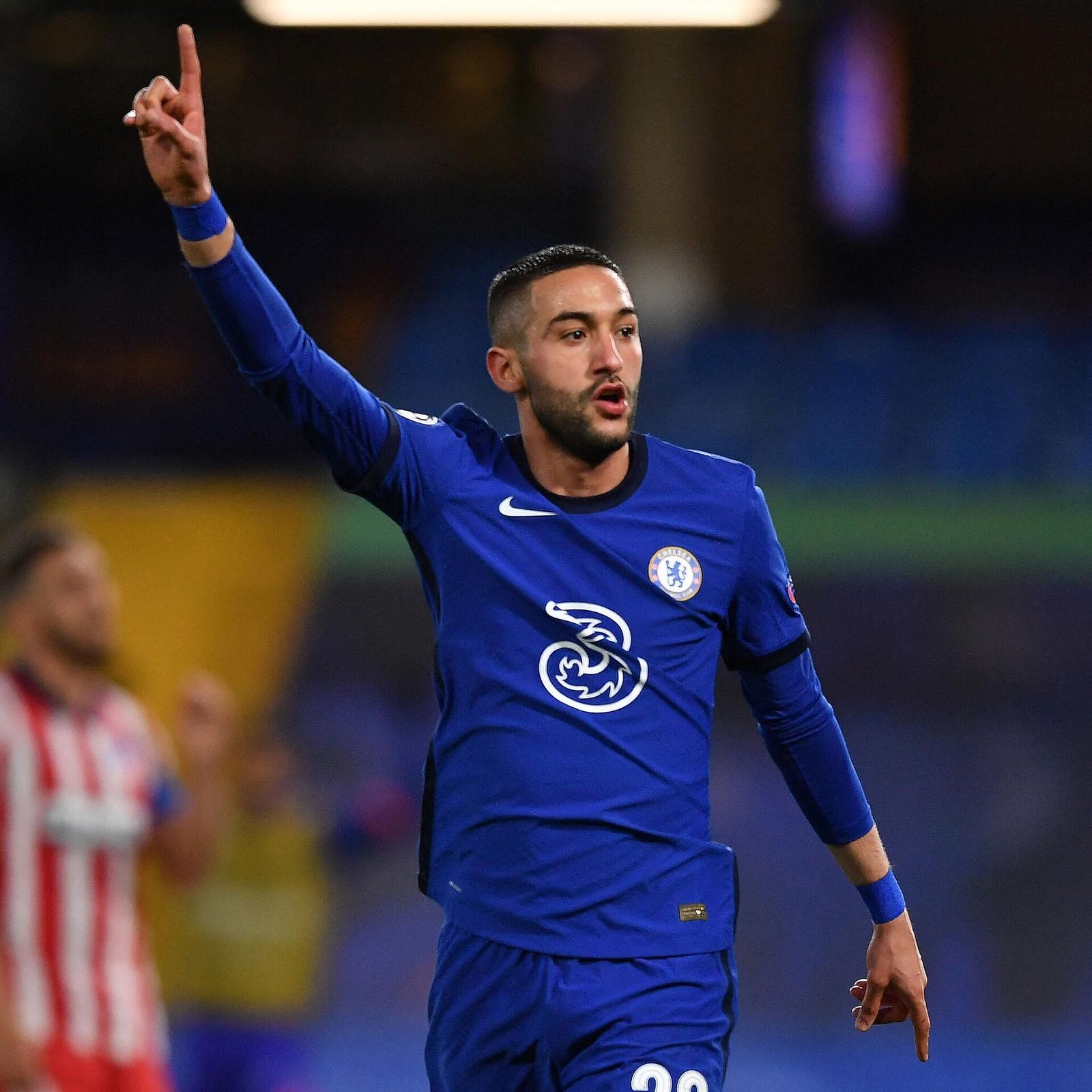 نابولي الإيطالي مهتم بضم الدولي المغربي حكيم زياش