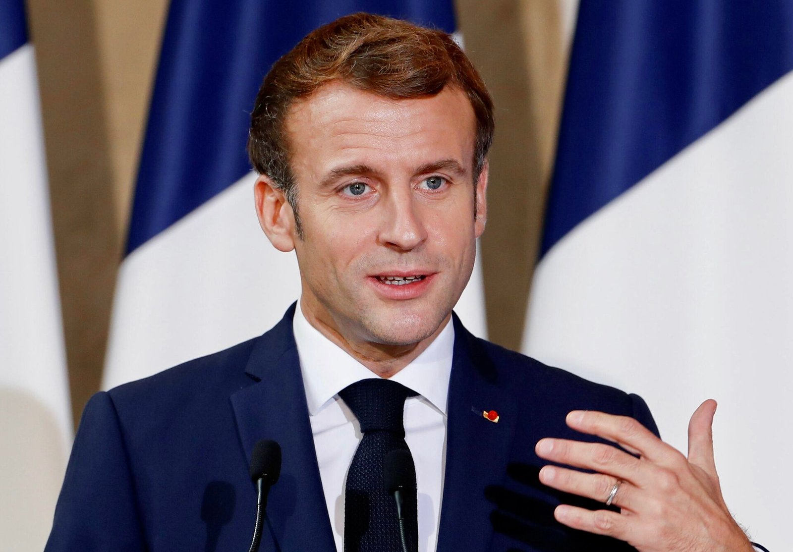 غالبية ساحقة من الفرنسيين مستاءة من حصيلة ماكرون