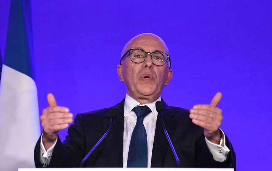 رئيس “حزب الجمهوريين” الفرنسي يوجه نداء لبلاده بعد اعتراف إسرائيل بمغربية الصحراء