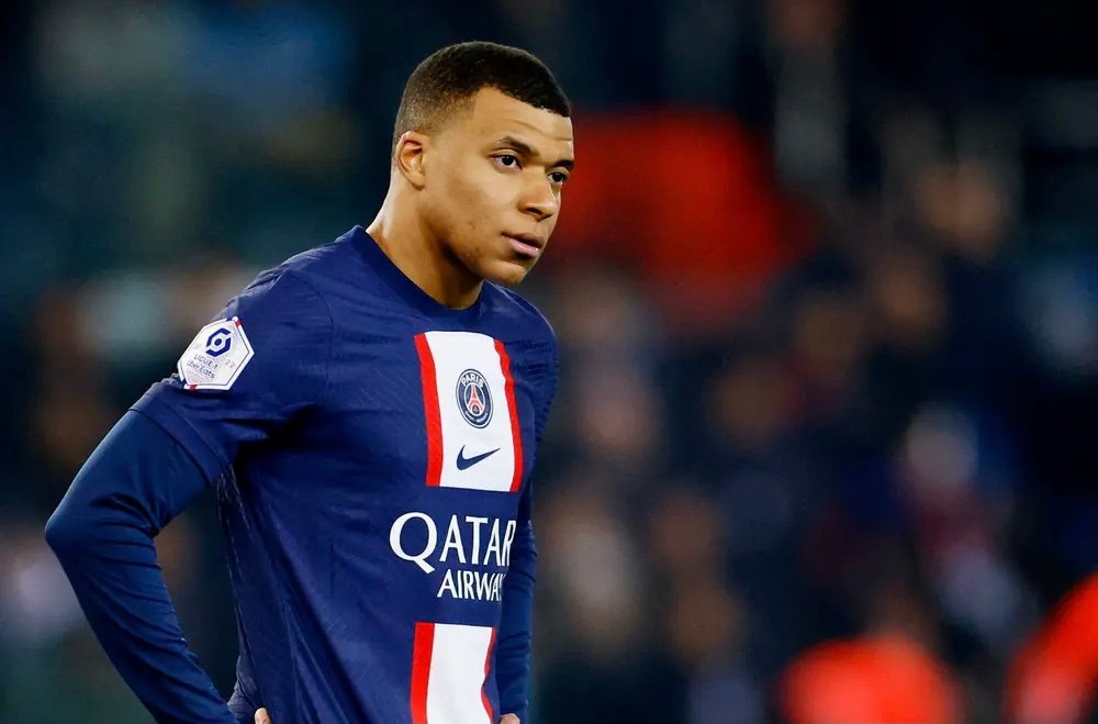 سان جرمان يسافر إلى اليابان من دون مبابي