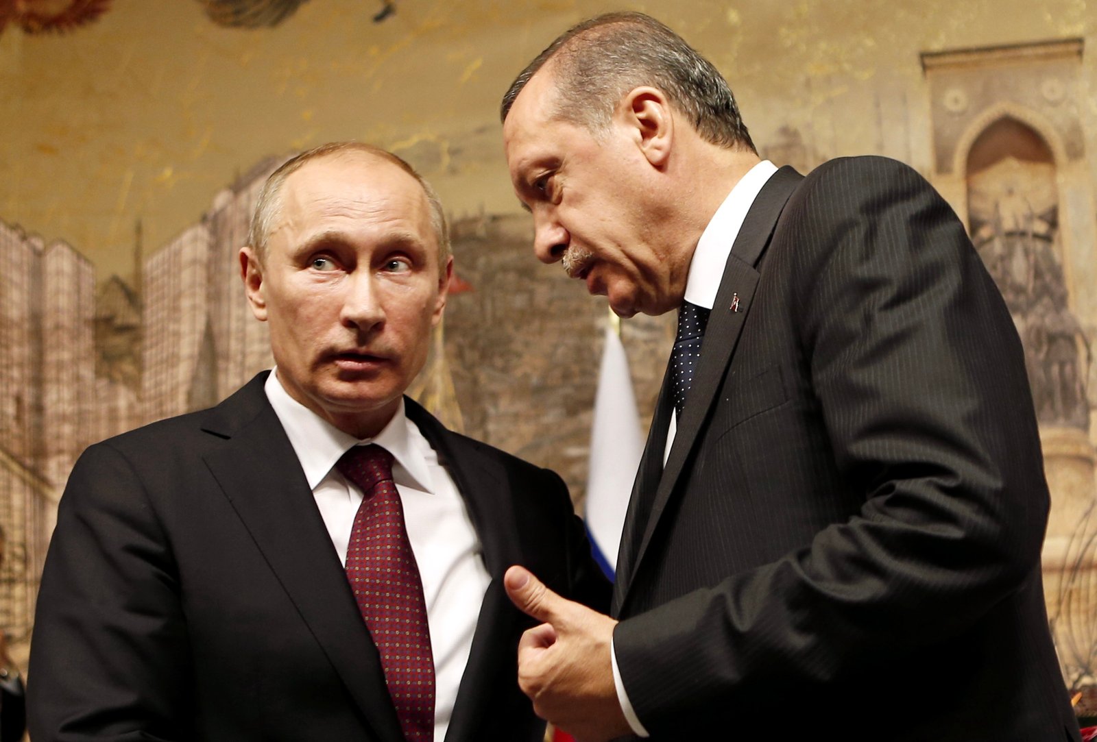 تعليق اتفاق الحبوب .. أردوغان يدعو إلى معالجة مطالب روسيا