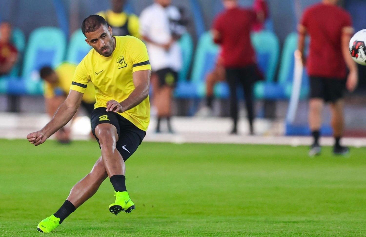 الاتحاد يخطط لبيع حمد الله و سانتو يدافع عن بقائه