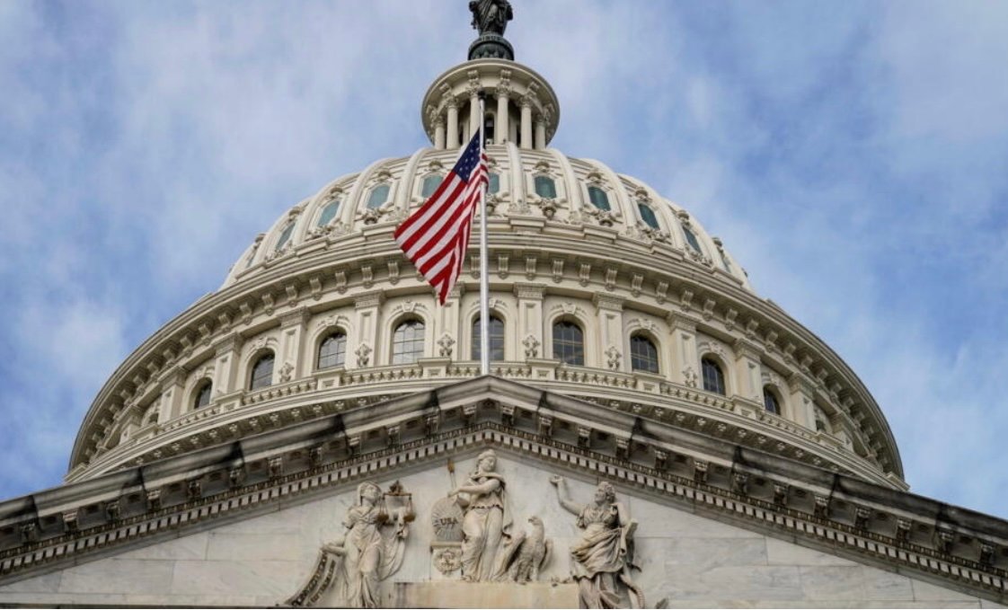 الكونغرس يحقق في استثمارات شركات أمريكية في الصين