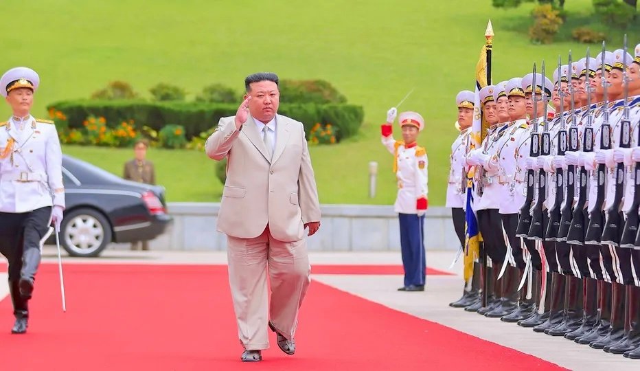 زعيم كوريا الشمالية يحذر من “خطر نشوب حرب نووية”