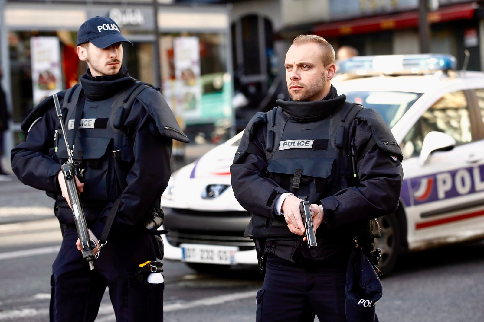 فرنسا.. مقتل شابين بعد رفضهما الامتثال لأوامر الشرطة