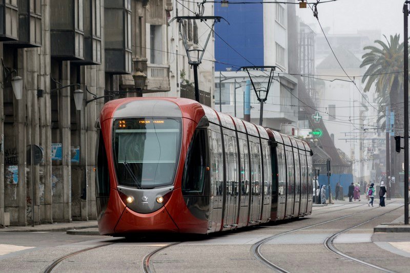 الدار البيضاء.. موظف شرطة يستخدم سلاحه لتحييد خطر شخص هاجم ركاب الترامواي