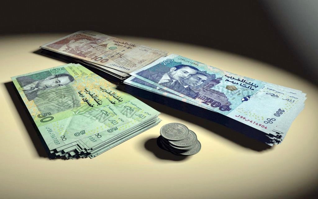 تحسن سعر صرف الدرهم مقابل الدولار ما بين 3 و9 غشت