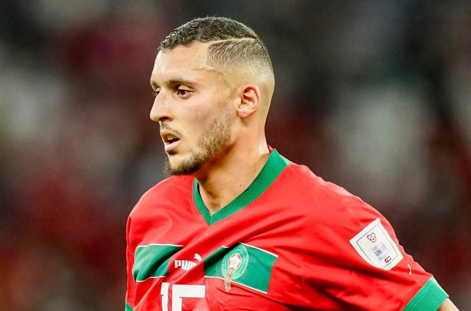 أملاح على أبواب الانتقال إلى نادي فالنسيا