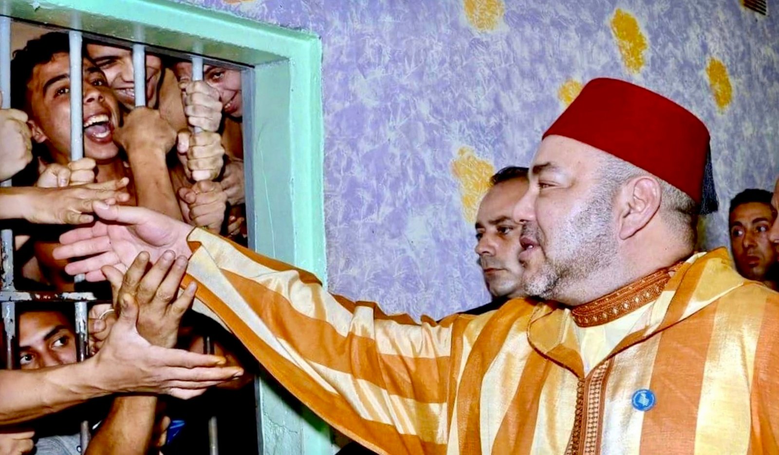 ذكرى ثورة الملك والشعب .. الملك محمد السادس يعفو على 653 سجينًا