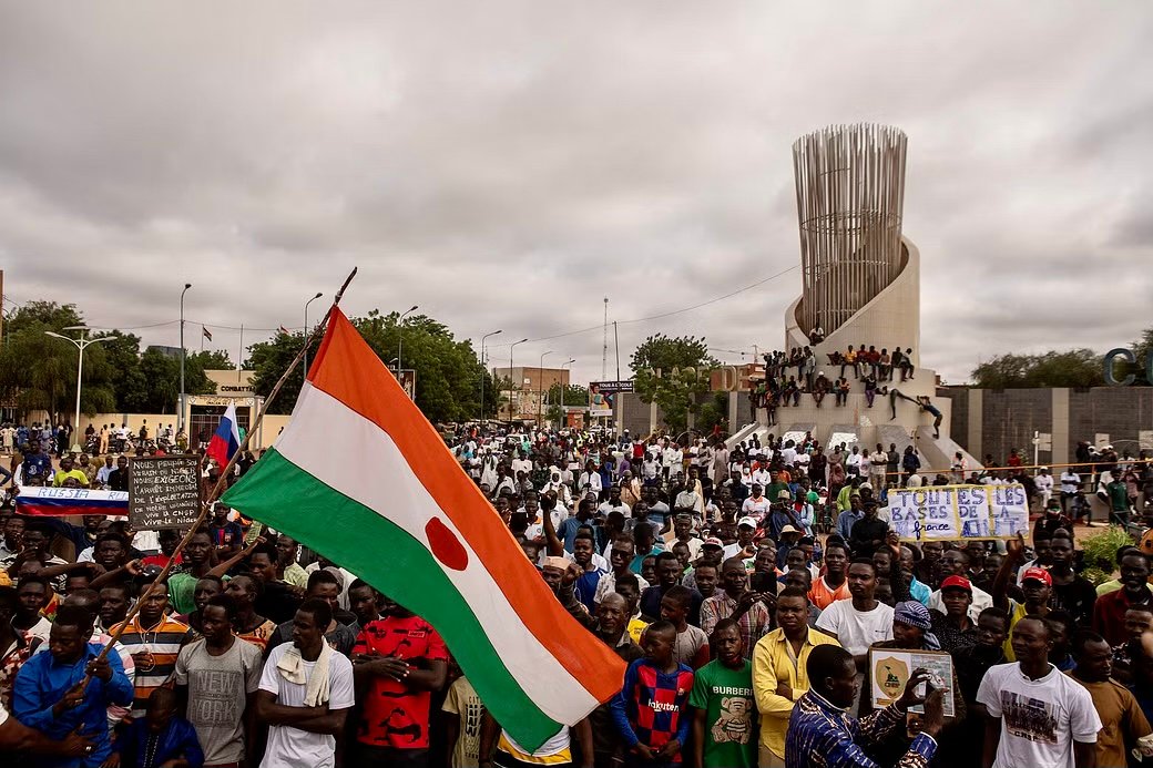 تقرير: انقلاب النيجر يهدد المصالح الأمريكية