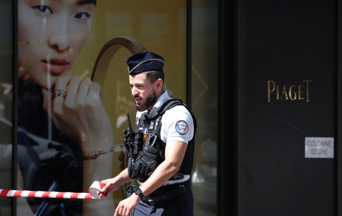 سطو مسلح في فرنسا يسفر عن سرقة مجوهرات بقيمة 15 مليون يورو