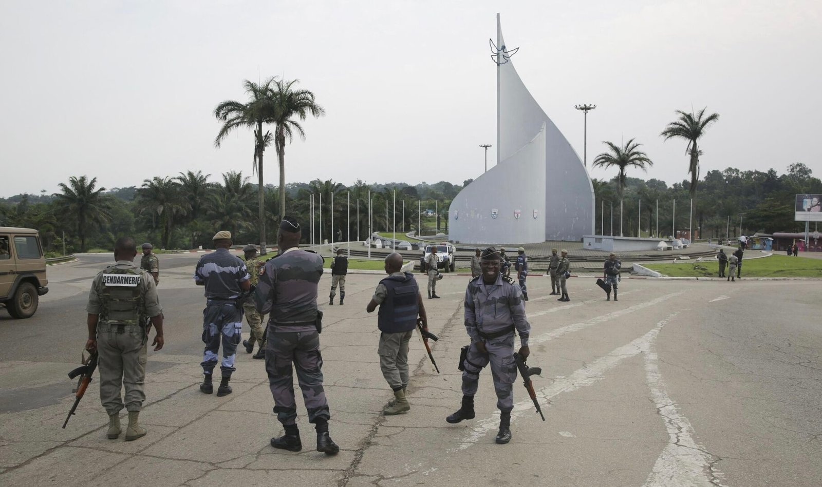 انقلابيو الغابون يُبقون حظر التجوّل الليلي