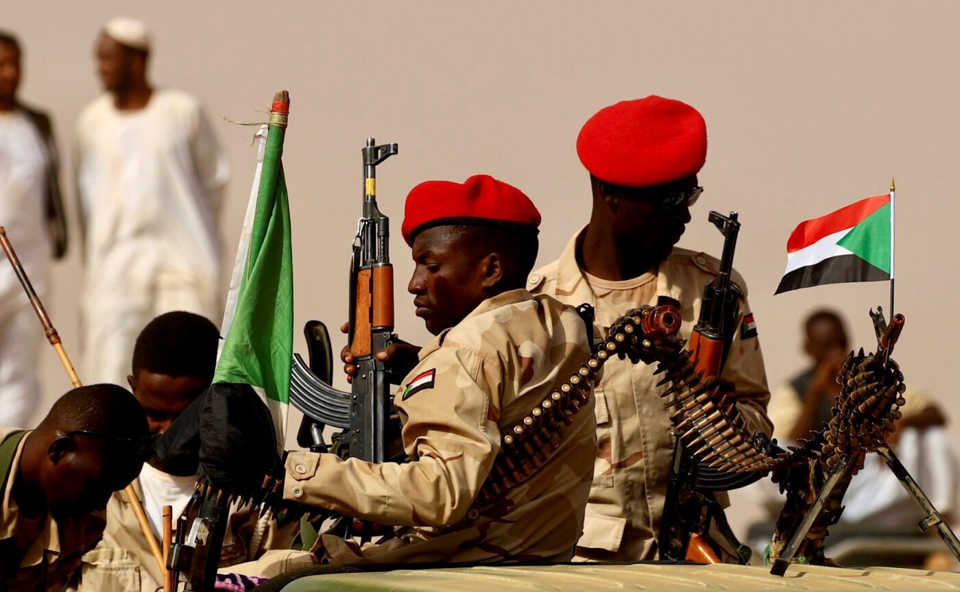 الامارات تنفي قيامها بتزويد أطراف الصراع في السودان بالأسلحة والذخيرة