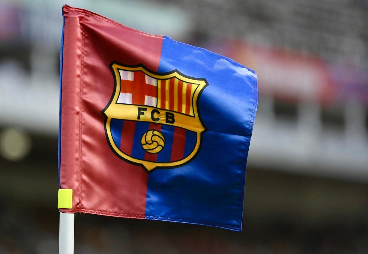 الشرطة الإسبانية تداهم مقر لجنة حكام كرة القدم في فضيحة دفع أموال مشبوهة