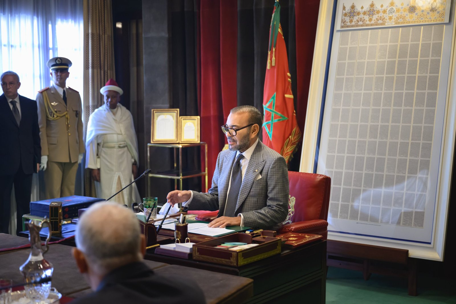 الملك يترأس جلسة عمل جديدة خصصت لبرنامج إعادة البناء والتأهيل العام للمناطق المتضررة من زلزال الحوز