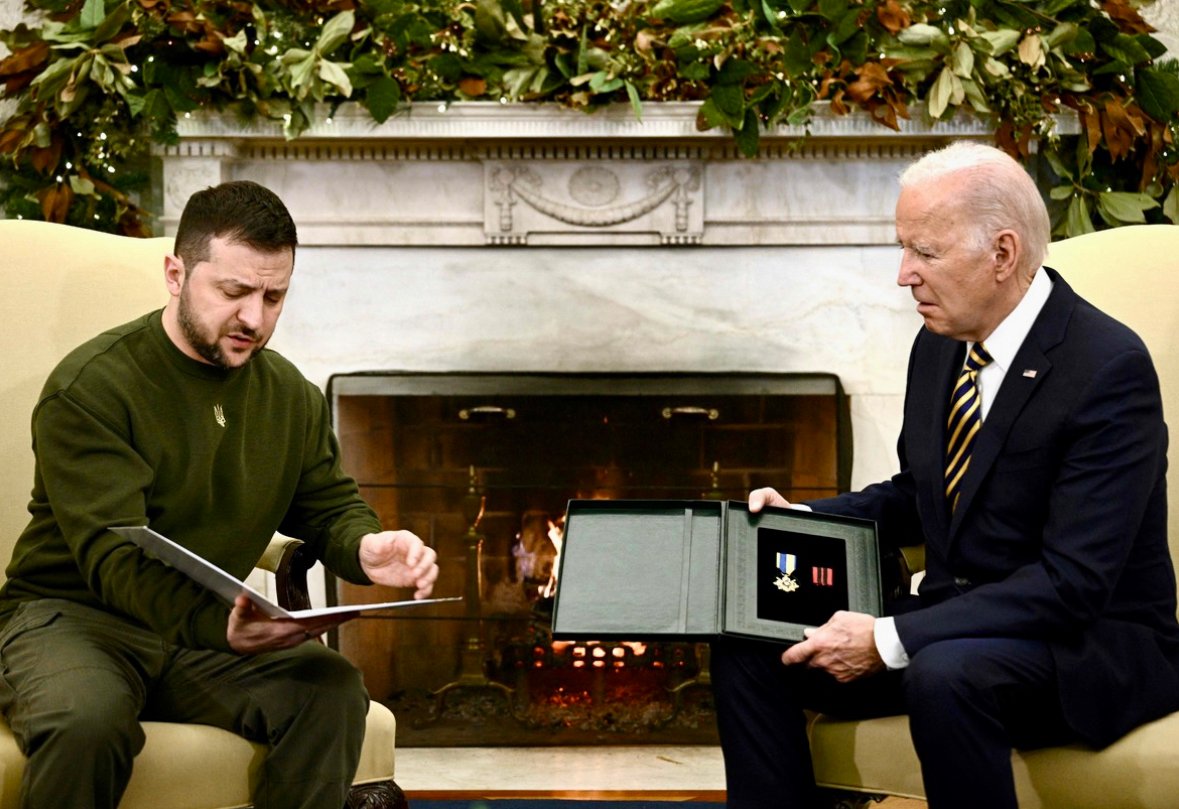 بايدن يعلن تزويد أوكرانيا بدبابات أبرامز الأمريكية