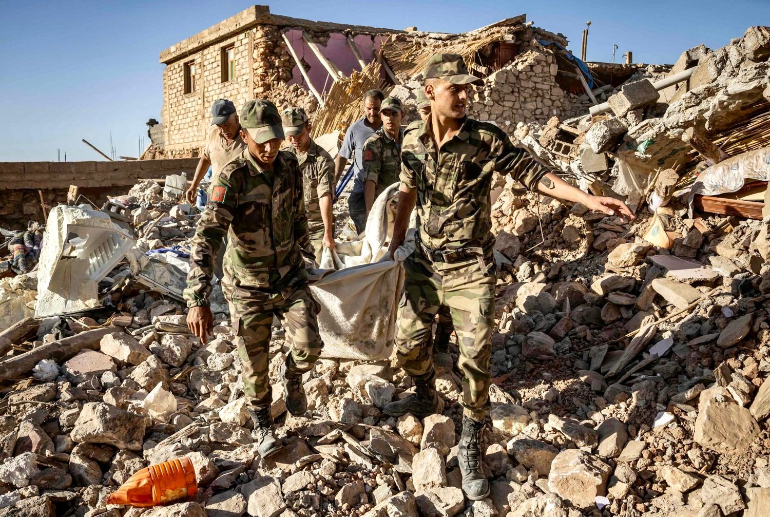 نقابة الصحافة تنتقد بث أخبار الفتنة وتسييس الإعلام الفرنسي لفاجعة الزلزال