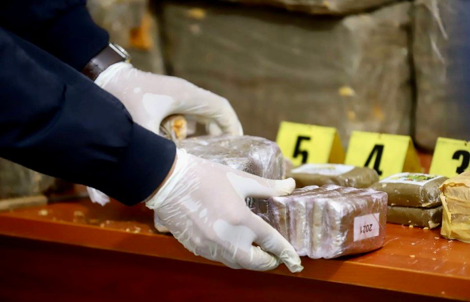 إحباط محاولة تهريب ثلاثة أطنان من مخدر الشيرا بميناء العرائش