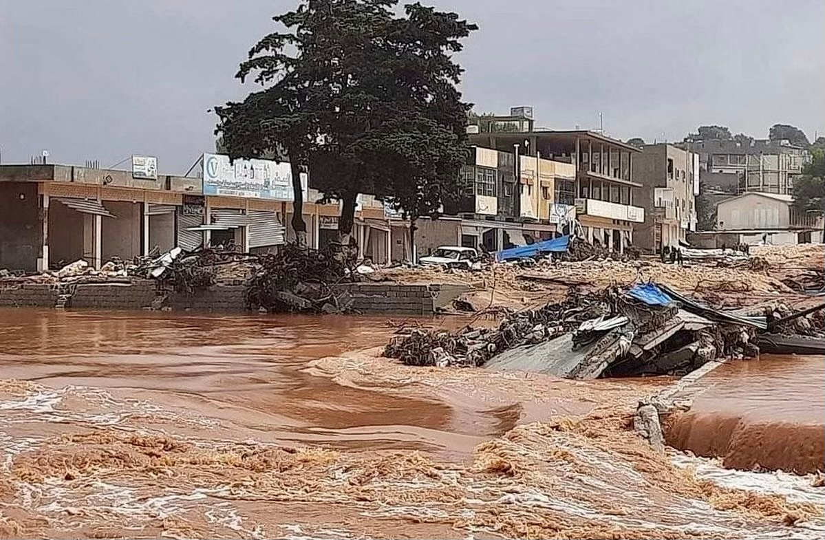 إعصار “دانيال” في ليبا: توقعات بفقدان 10 آلاف شخص