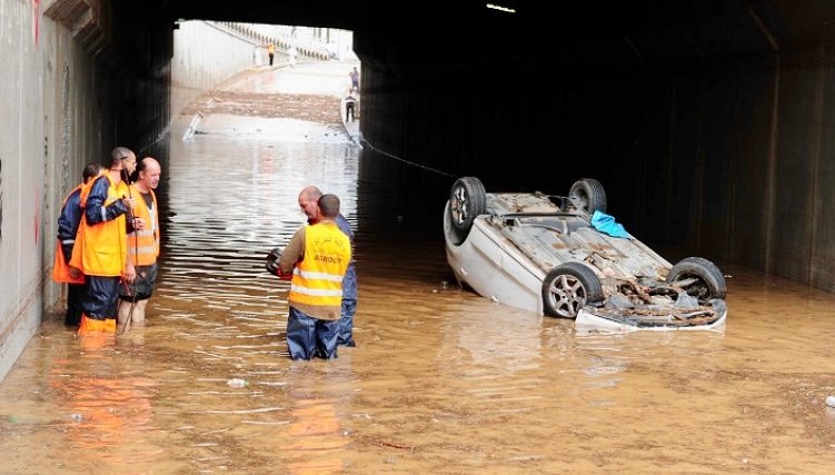 فيضانات في الجزائر تهلك ثمانية أشخاص