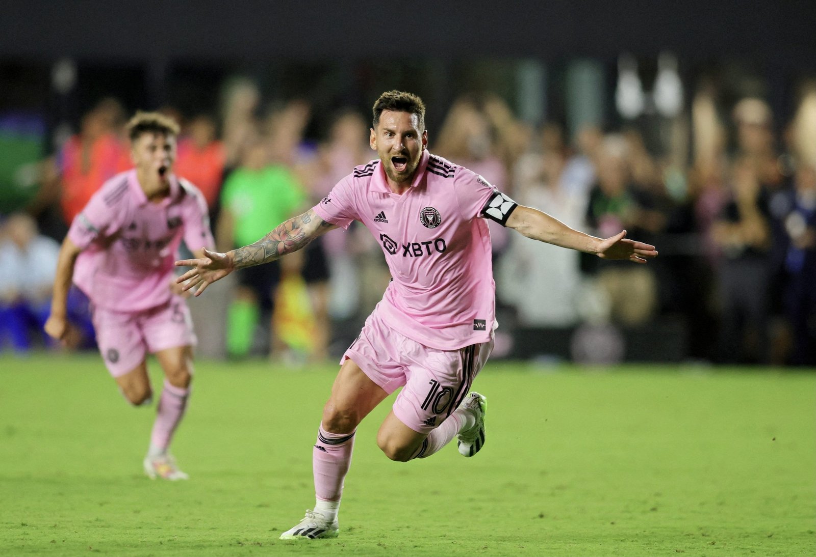 عشّاق ميسي في ميامي مستاؤون من ارتفاع أسعار التذاكر الموسمية