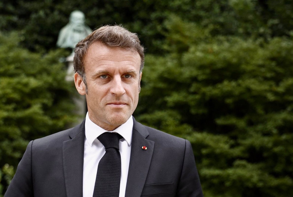 ماكرون يفتح الباب أمام استفتاء حول الهجرة