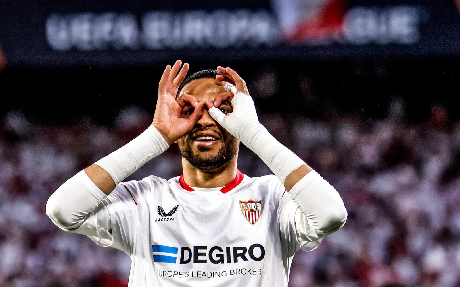 إشبيلية يعلن عن إصابة النصيري وغيابه عن مواجهة برشلونة في “الليغا”