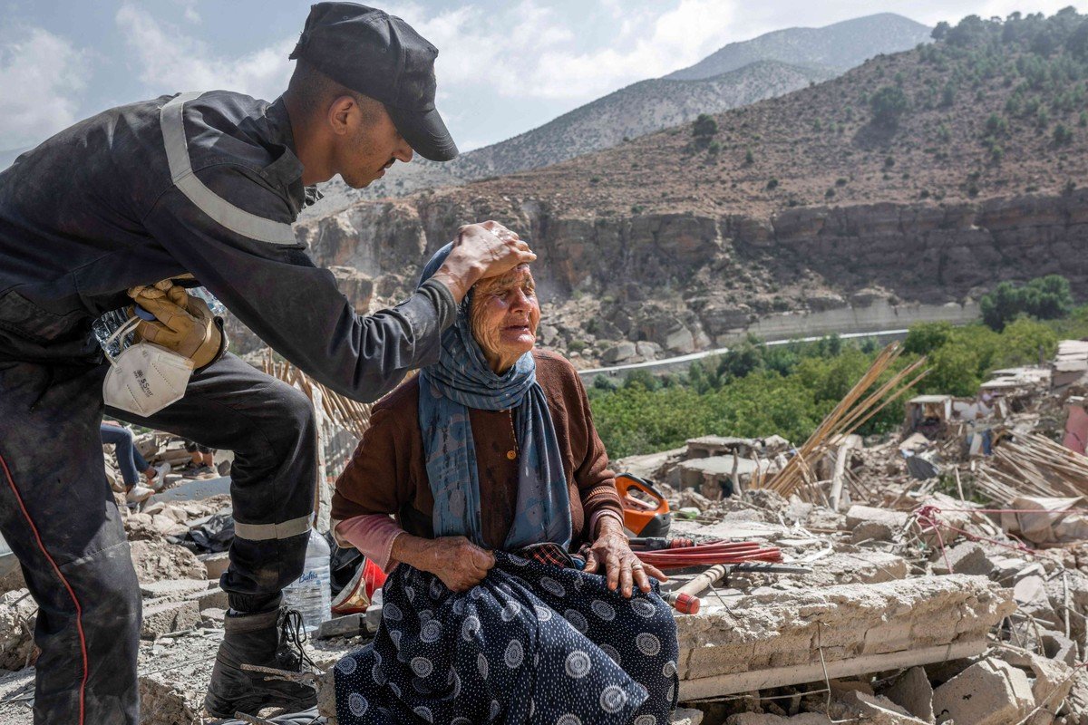 أخنوش : مساهمة الموظفين في صندوق الزلزال يمكن أن تكون “اختيارية وتطوعية”