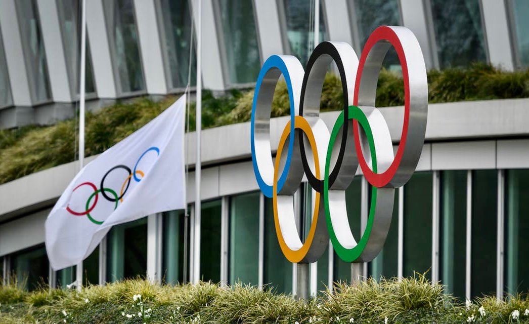 أولمبياد باريس.. ماكرون يرفض رفع العلم الروسي