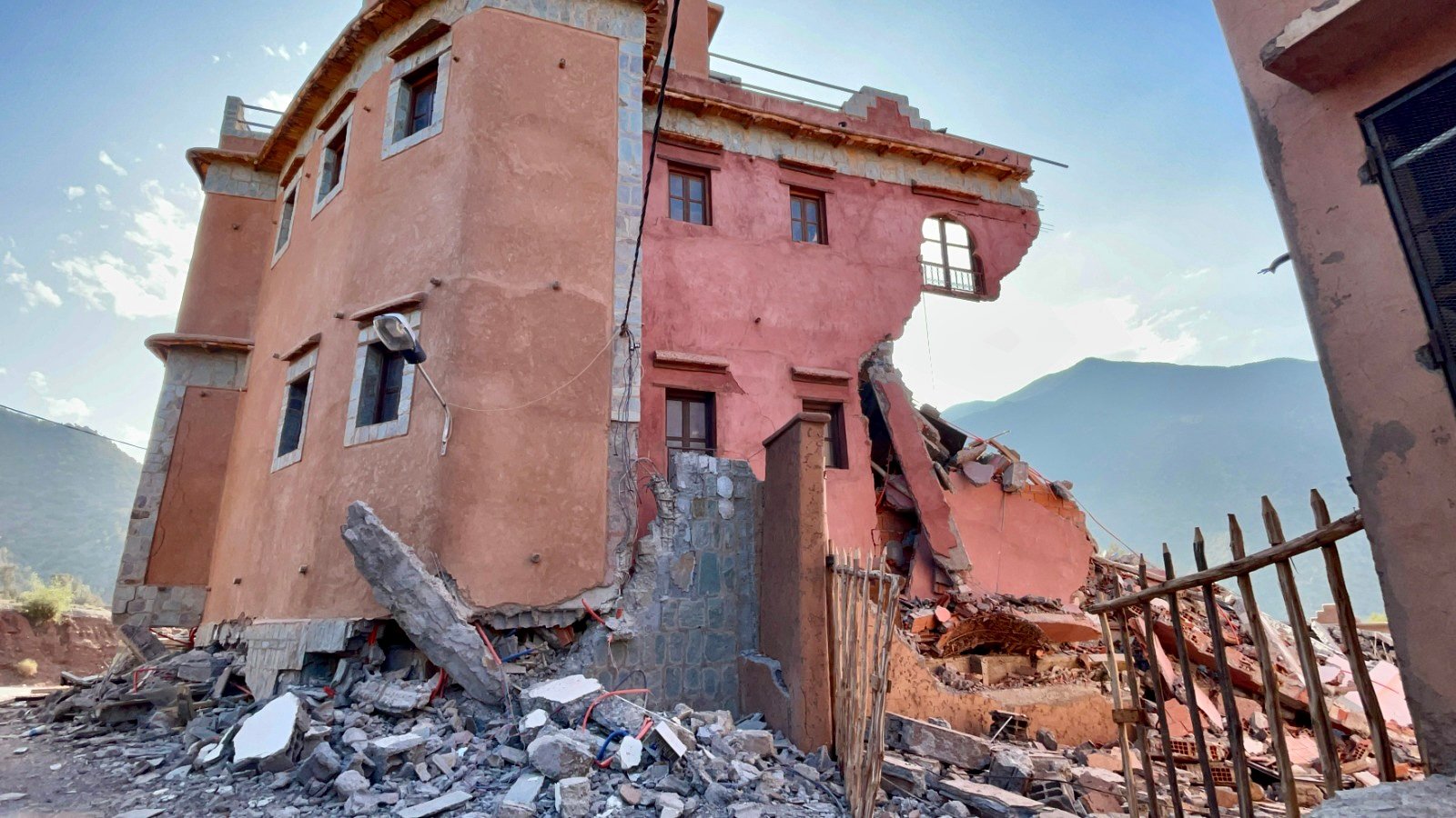 انطلاق عملية صرف الدفعة الثانية من الدعم المالي للأسر المتضررة من زلزال الحوز