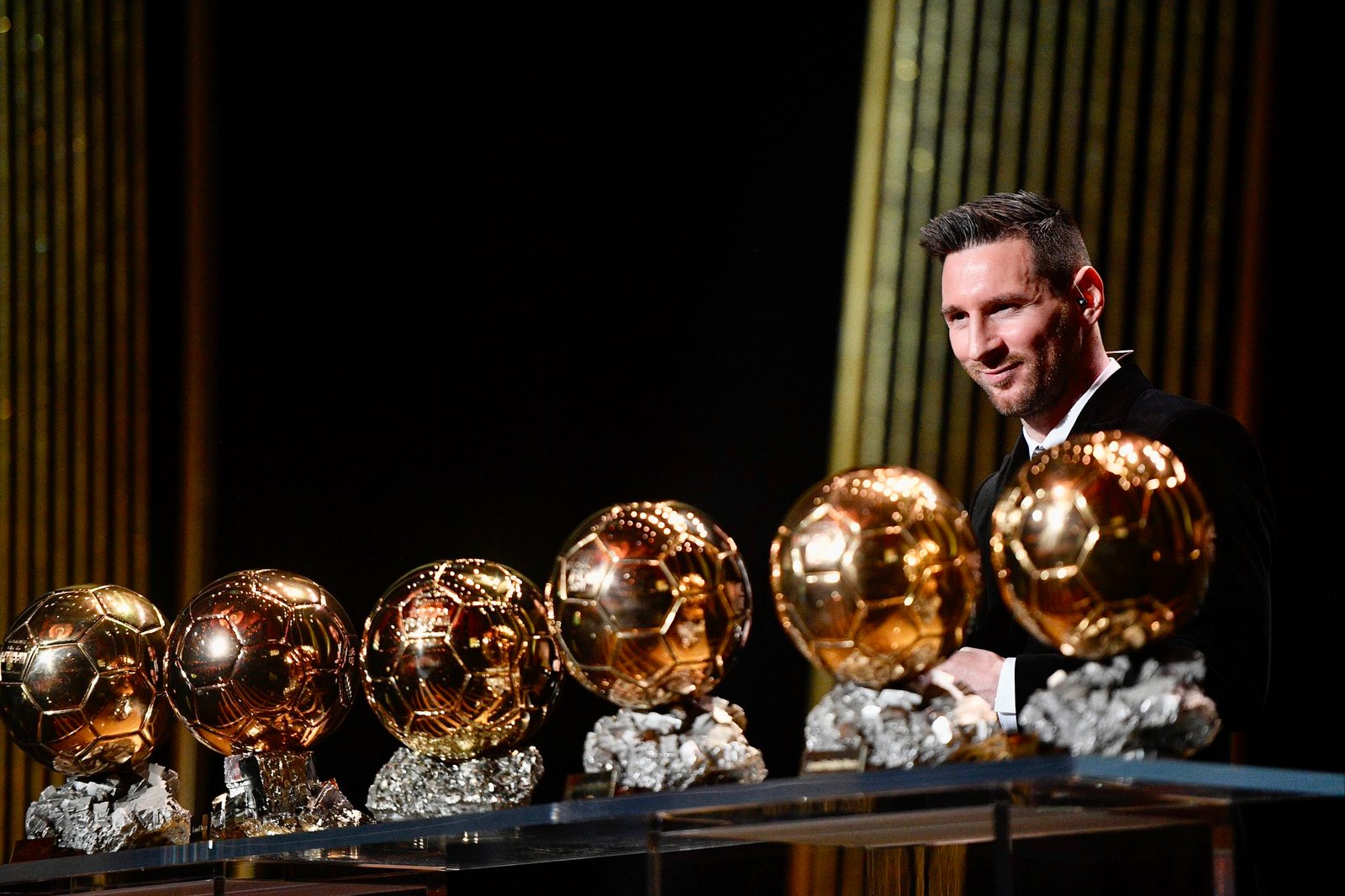 ميسي مرشح لنيل الكرة الذهبية الثامنة في مسيرته