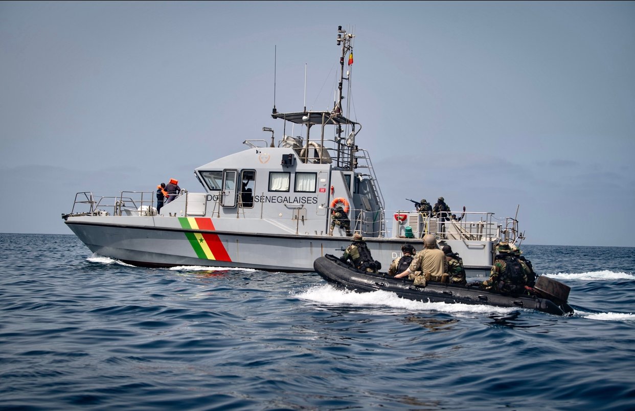 البحرية السنغالية تعترض قوارب المهاجرين