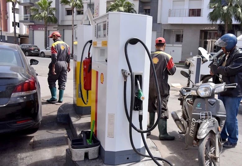 أسعار النفط العالمية تتراجع في التعاملات المبكرة بداية الأسبوع