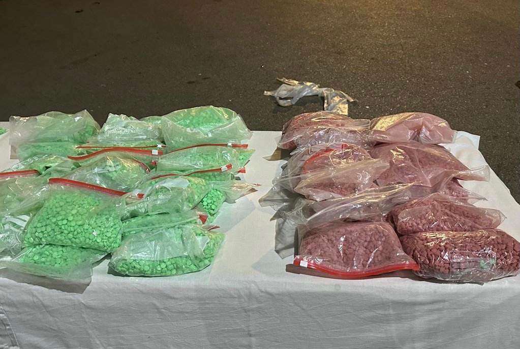 لي حْصْل يْوْدِي ..حْصلو كَاميو فميناء طنجة مهرب بْزافْ ديال المخدرات جَايا من أوروبا وها شْحال لقاو عندهم