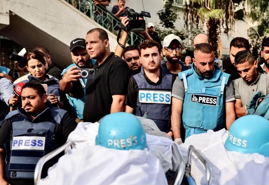 وقفة احتجاجية للنقابة الوطنية للصحافة تنديدا بالمجازر في غزة