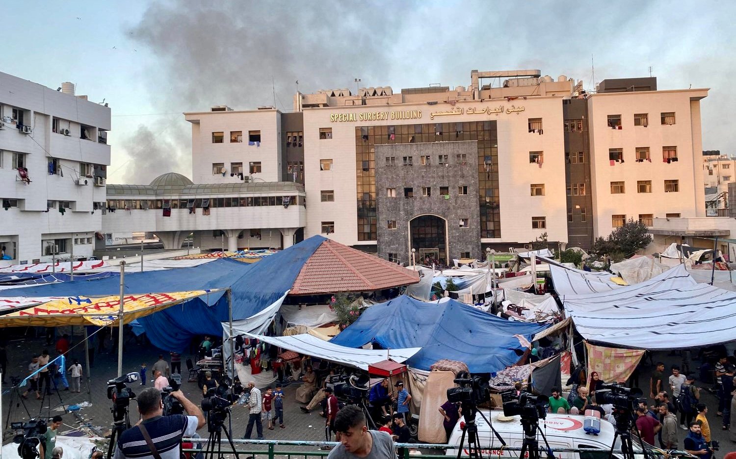 جيش إسرائيل يخلي مستشفى الشفاء في غزة