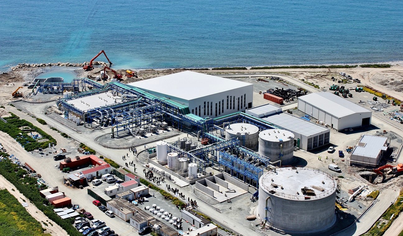 العيون.. تخصيص مليار و200 مليون درهم لإنجاز محطة جديدة لتحلية مياه البحر ومشاريع مهيكلة