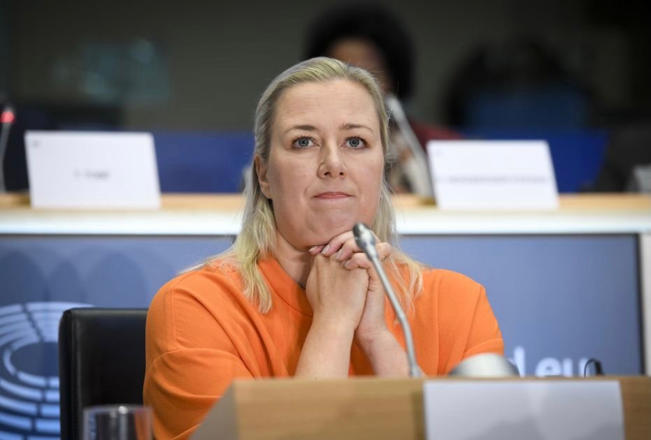 المفوضية الأوروبية على وقع الانسحابات