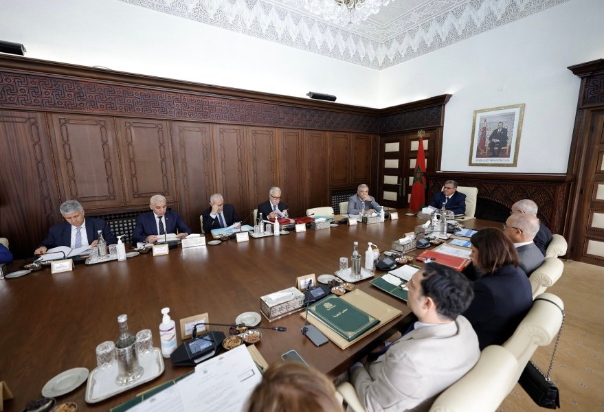 مجلس الحكومة يصادق على تحديد تأليف لجنة العرائض واختصاصاتها