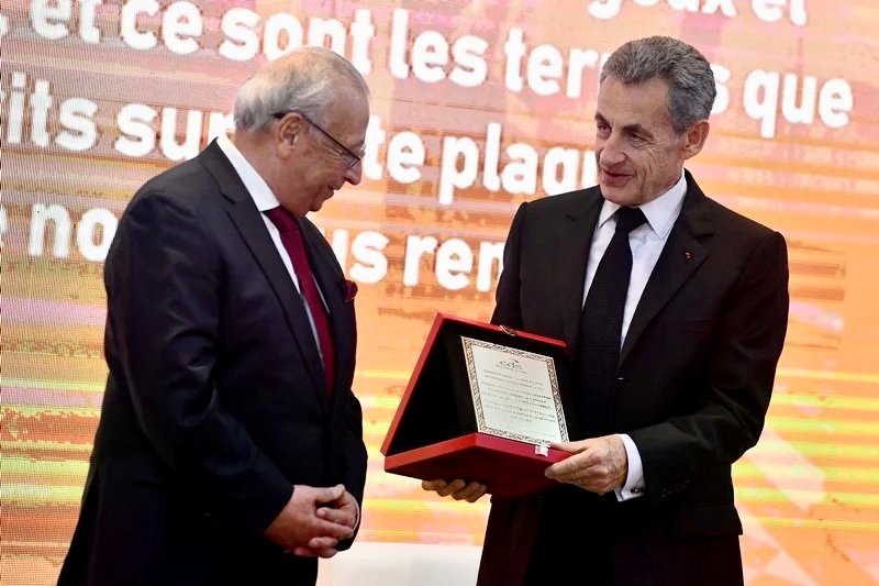 ساركوزي : كنت دائما مؤمناً بمغربية الصحراء ..والملك محمد السادس حكيم وقرارته كبير للغاية