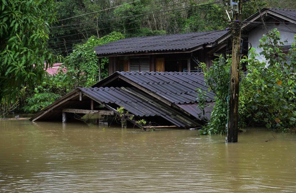 ستة قتلى في فيضانات بجنوب تايلاند