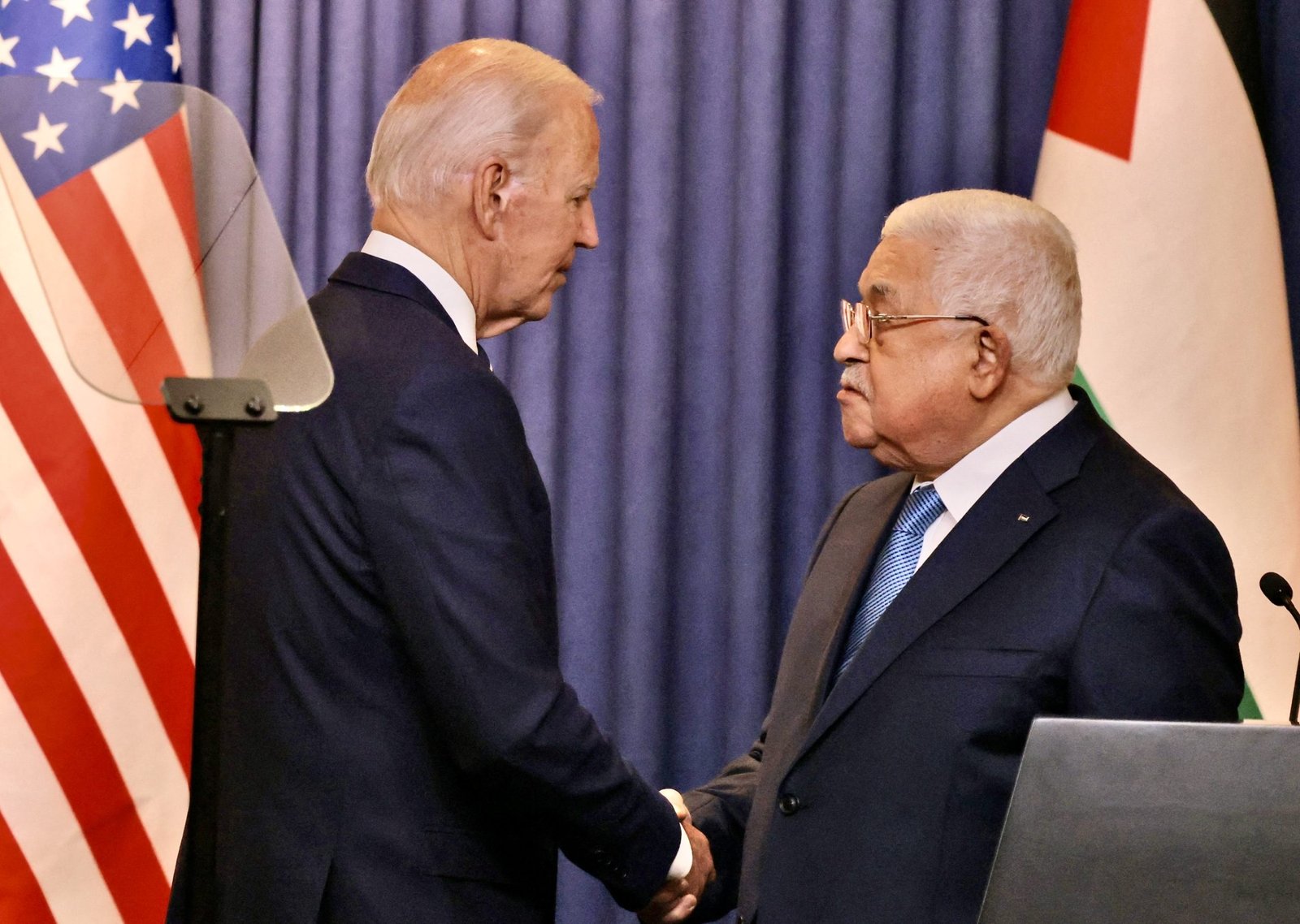 عباس: أمريكا تتحمل مسؤولية “ما يسيل من دماء” في غزة