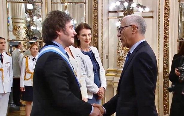 الطالبي العلمي يمثل الملك في حفل تنصيب الرئيس الأرجنتيني الجديد