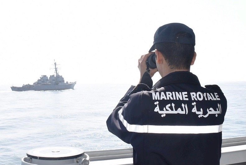 لامارين وقْفُوا قارب هازْ 43 حْراك بسواحل الداخلة من بينْهُم قاصِرين