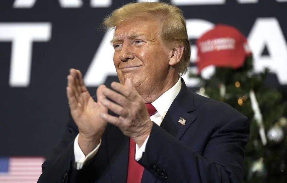 ترامب يفوز في آيوا ويعزز مكانته بصفته المرشح الأوفر حظا