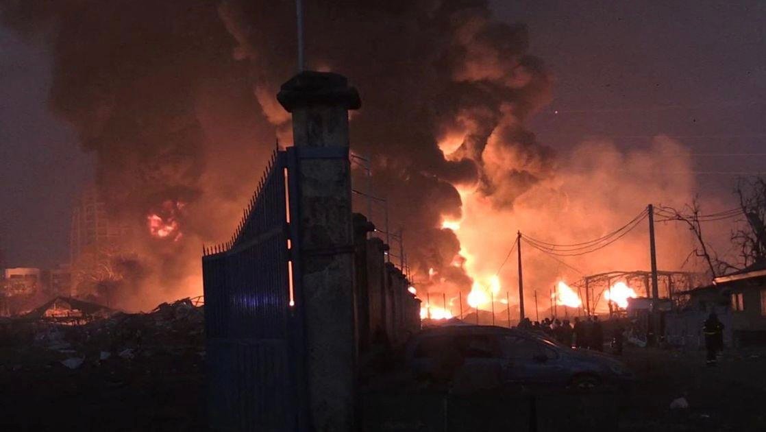 انفجار في مخزن للمحروقات بغينيا ..