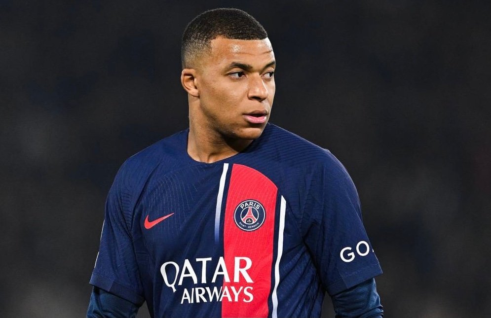 مبابي بين البقاء مع سان جرمان أو الرحيل