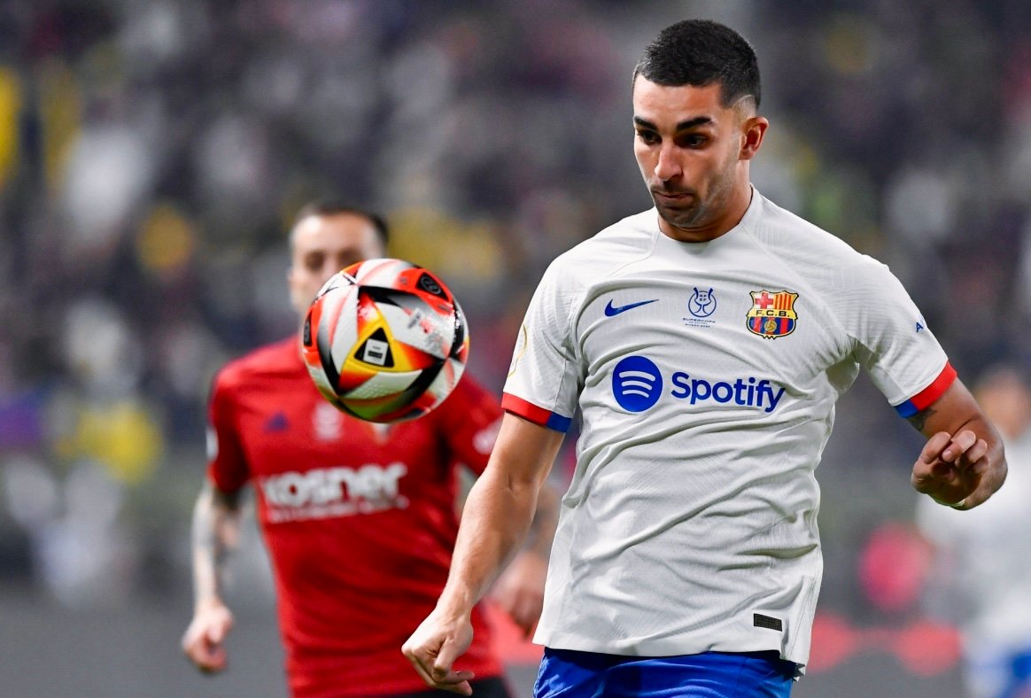 برشلونة يضرب موعدا مع ريال مدريد في نهائي السوبر